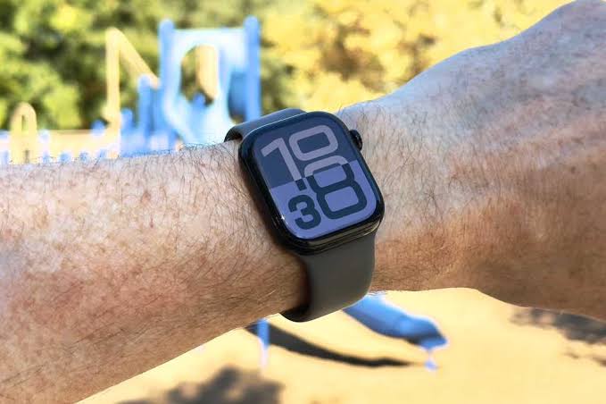 Apple Watch Series 10 / ساعة أبل الذكية Series 10